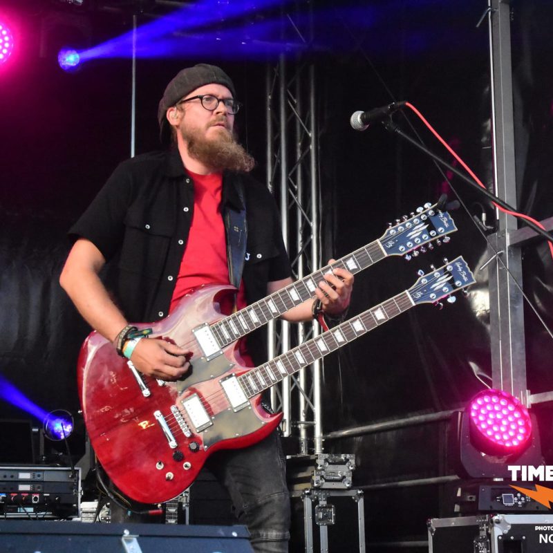 Vertical Blinds live auf der Buehne