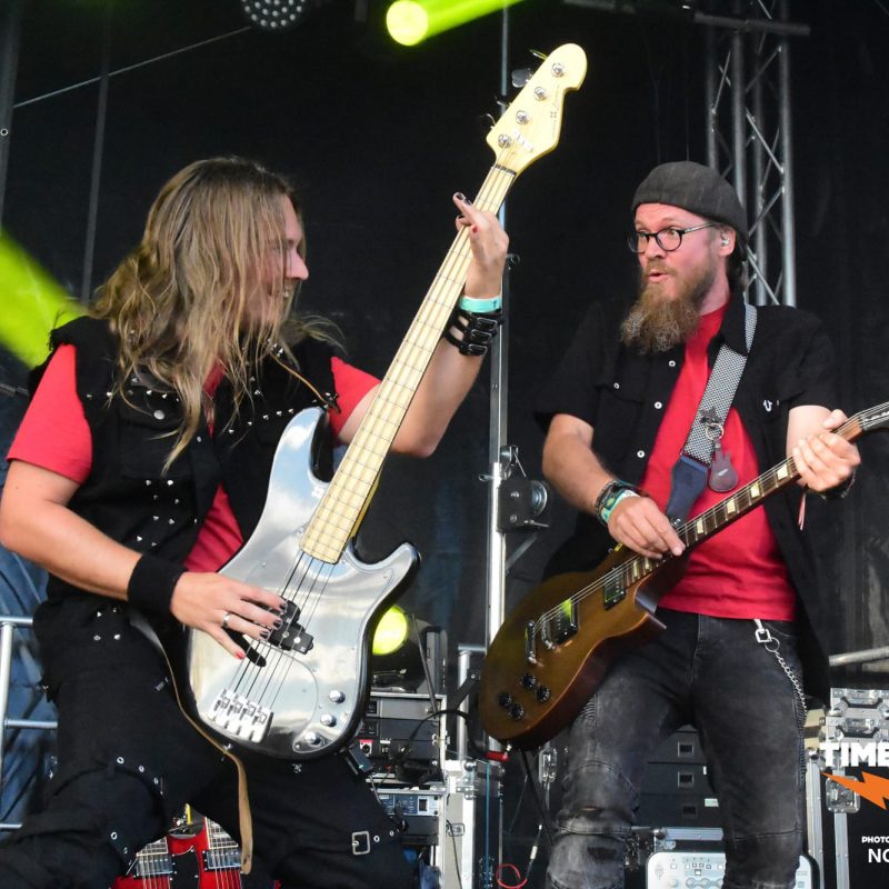 Vertical Blinds live auf der Buehne